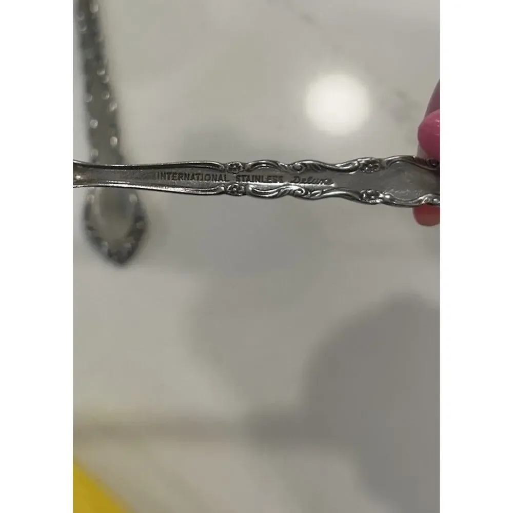 Vtg International GIGI Stainless 1972 Deluxe Flatware‎ Sugar Spoon Butter Knife